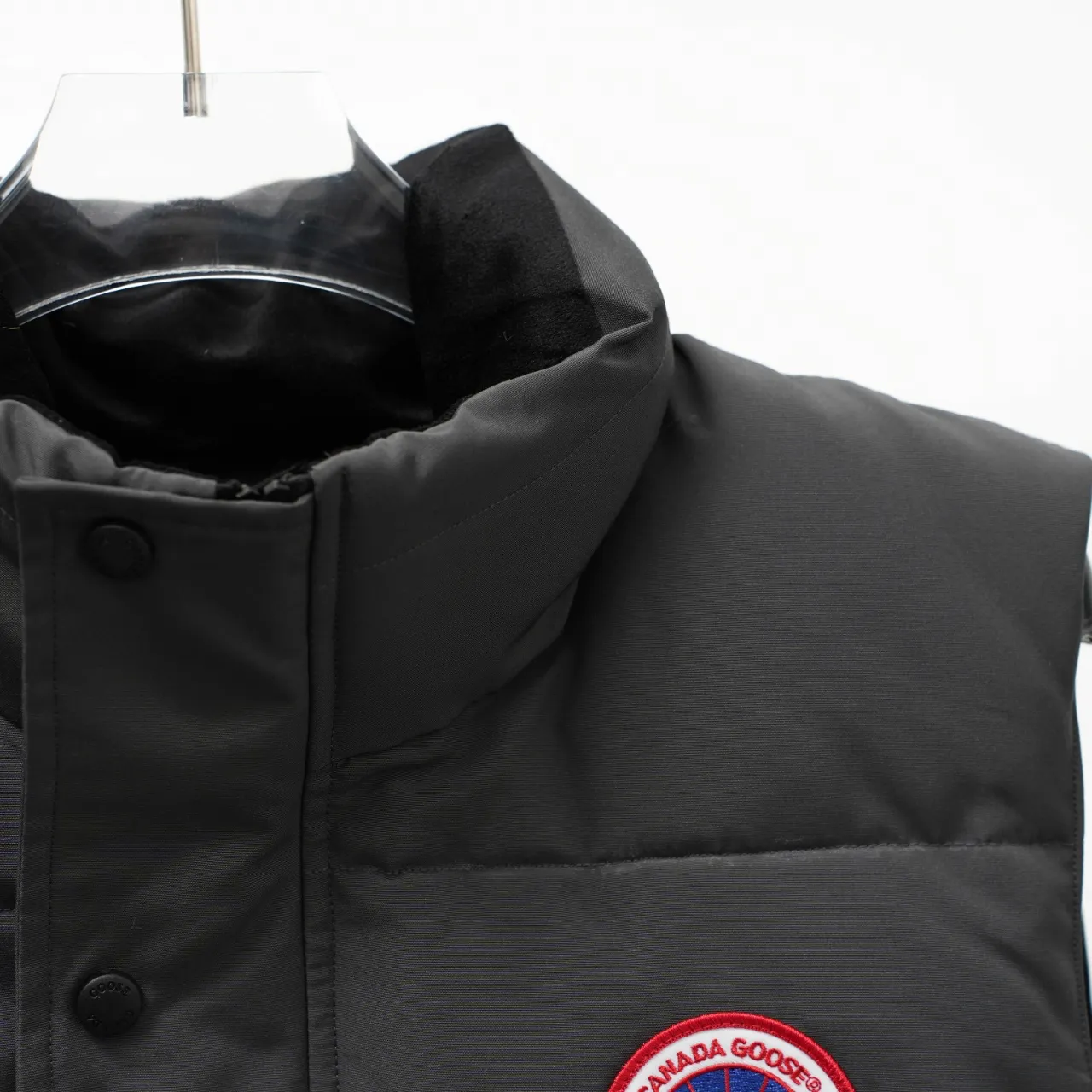 P340 CANADA GOOSE丨Canada Goose Slant Pocket Stand Collar Down Vest Color: Graphite Red Size: XS-XXL